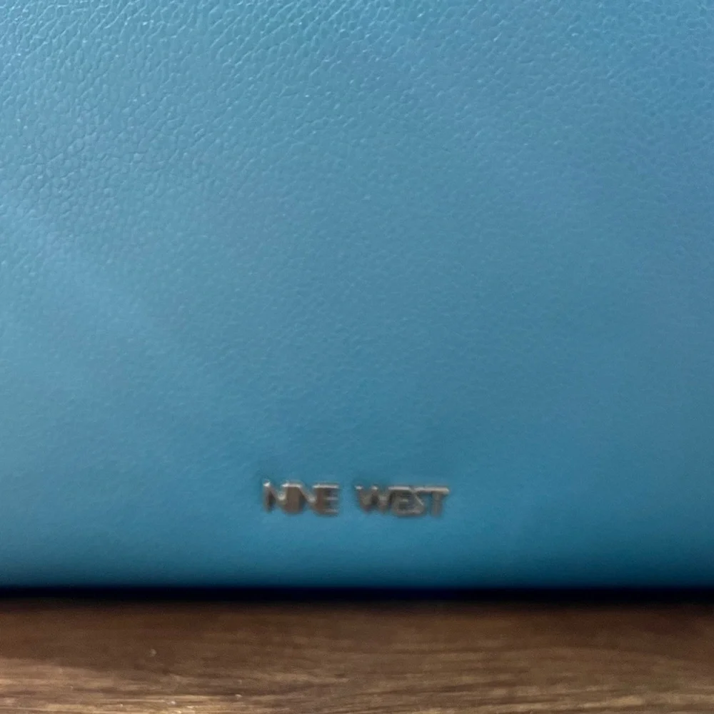 Nine West Blue Tote Bag Spacious and Minimalist with matching clutch - Picture 2 of 11